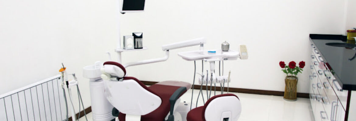 Özlem Koç Batıkent Çakırlar Diş Kliniği implant Zirkonyum Estetik Diş Tedavisi Dişçi